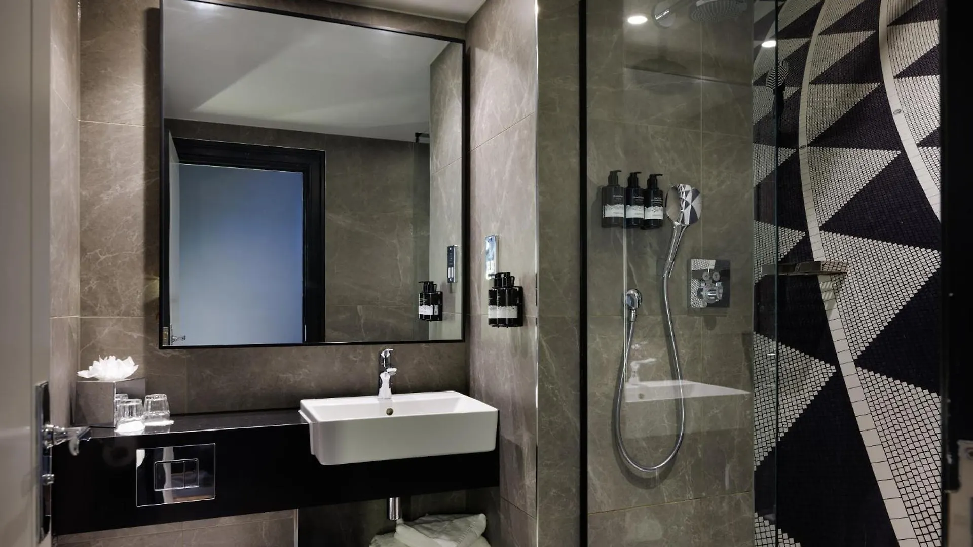 The Queens Hotel Leeds  4*, Leeds (West Yorkshire)
